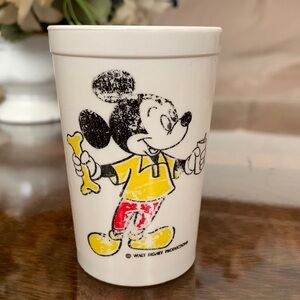 Vintage Eagle Plastic Walt Disney Juice Cup With Mickey Mouse Donald Duck Pluto